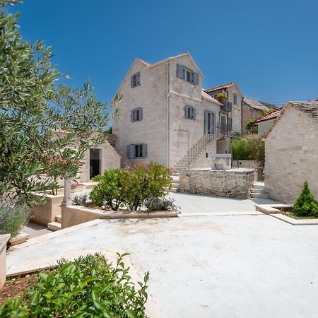 Villa Komelo Škrip 외부 사진
