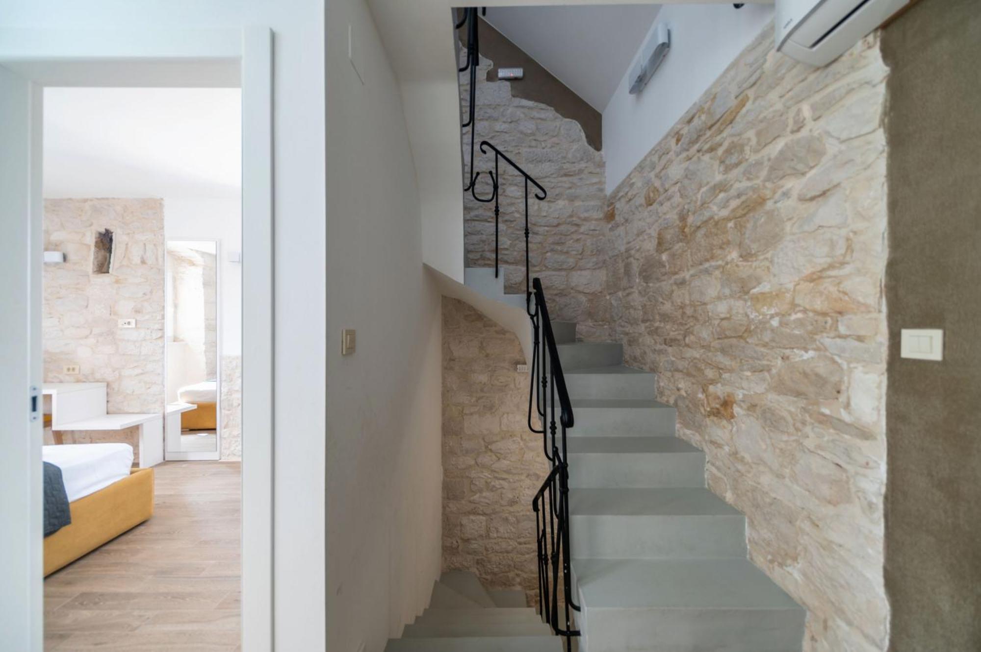 Villa Komelo Škrip 외부 사진