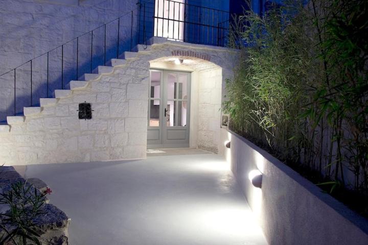 Villa Komelo Škrip 외부 사진